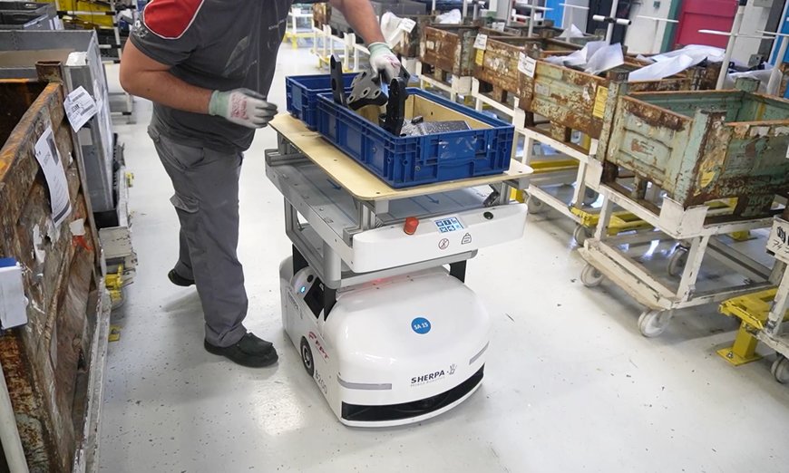 Sherpa Mobile Robotics (SMR) wdraża flotę robotów dla systemu automatycznego wsparcia linii produkcyjnej w zakładzie FPT Industrial